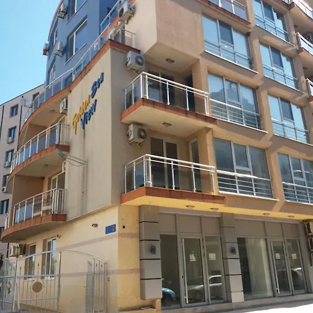 Golden Sea View ポモリエ