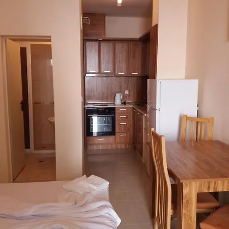 アパート Golden Sea View ポモリエ