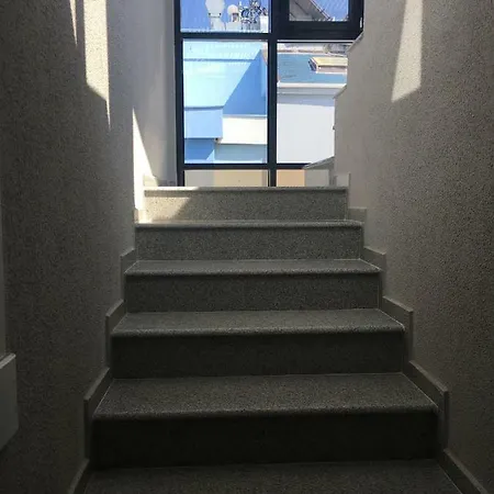 Golden Sea View ポモリエ