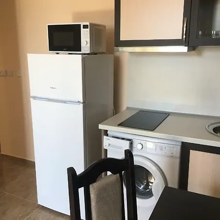 Golden Sea View ポモリエ