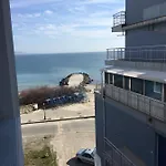 Апартамент Golden Sea View *