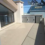 Golden Sea View Апартамент