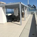 Golden Sea View Апартамент *