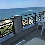 Golden Sea View Апартамент