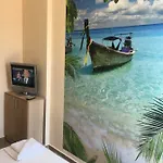 Golden Sea View Daire