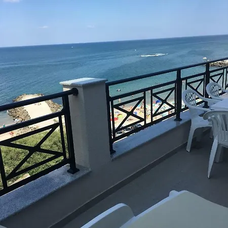 Golden Sea View Apartament