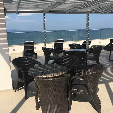 Golden Sea View דירה פומורי
