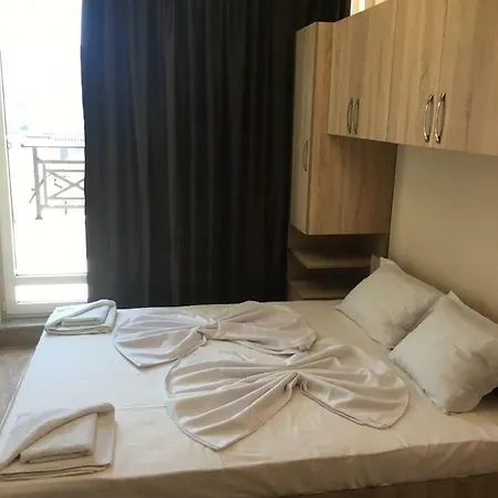 Apartment Golden Sea View